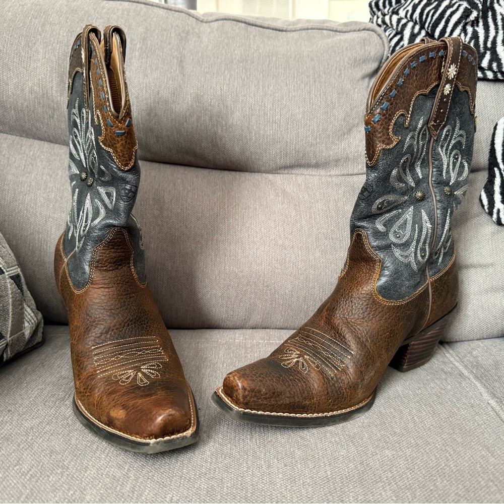 Ariat Women’s Brown and Gray Heeled Boots
